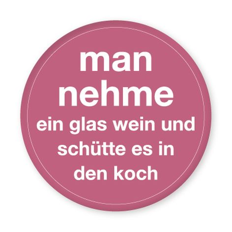 Magnet Man nehme ein Glas Wein und schütte es in den Koch