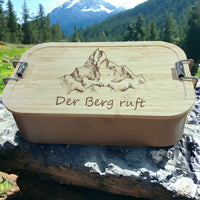 Bergverliebt® Brotzeitdose "Der Berg ruft" Edelstahl & Bambus