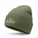 Bergverliebt® Lebensgfui RECYCLD Beanie "Berg" Dark Olive-Weiß