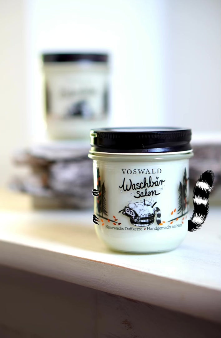 Voswald Duftkerze - Waschbärsalon